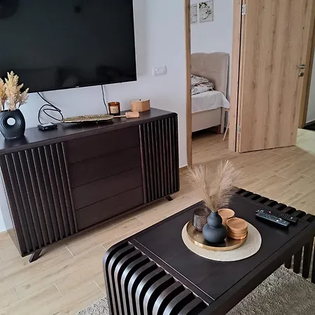 Majin Kutak Дивчибаре